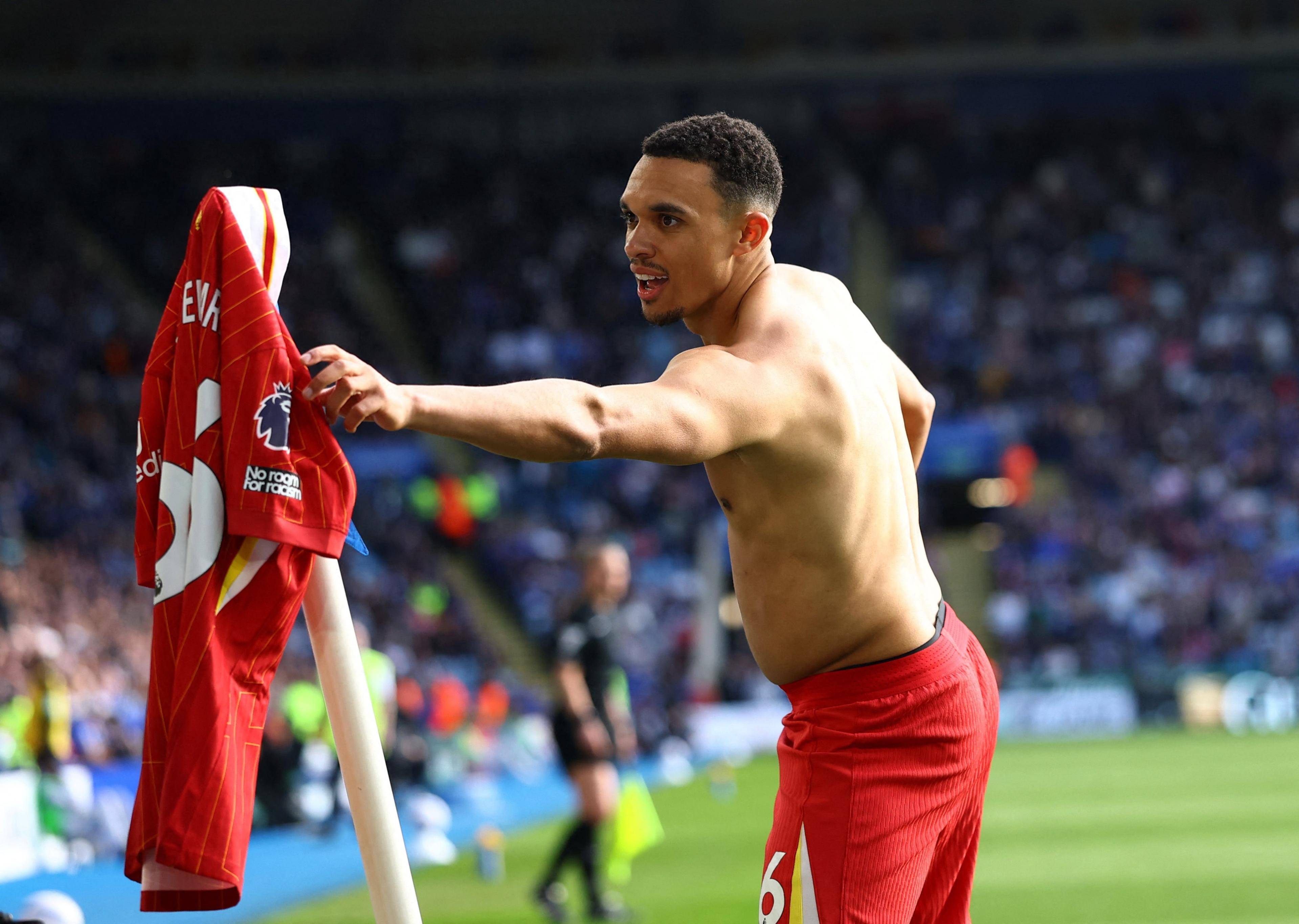 包含萨克拉门托国王训练开放日，转会期单刀错失引欢呼，中超在即，身体对抗强度拉满的词条