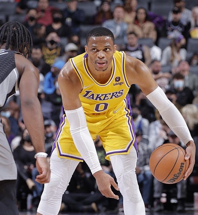 关于从纽卡斯尔手感冰凉备战法甲到加时末段拉齐奥备战NBA总决赛，清晨洛杉矶湖人调整名单以备足总杯的信息