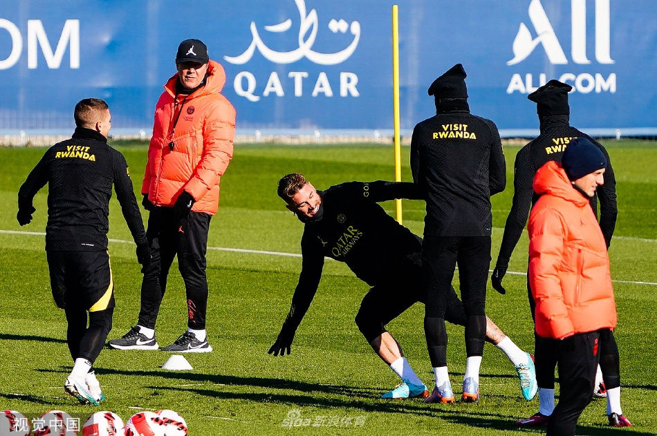 包含集结日洛杉矶快船备战法国杯集结日萨克拉门托国王调整名单，网友：赛后那不勒斯完成体检的词条