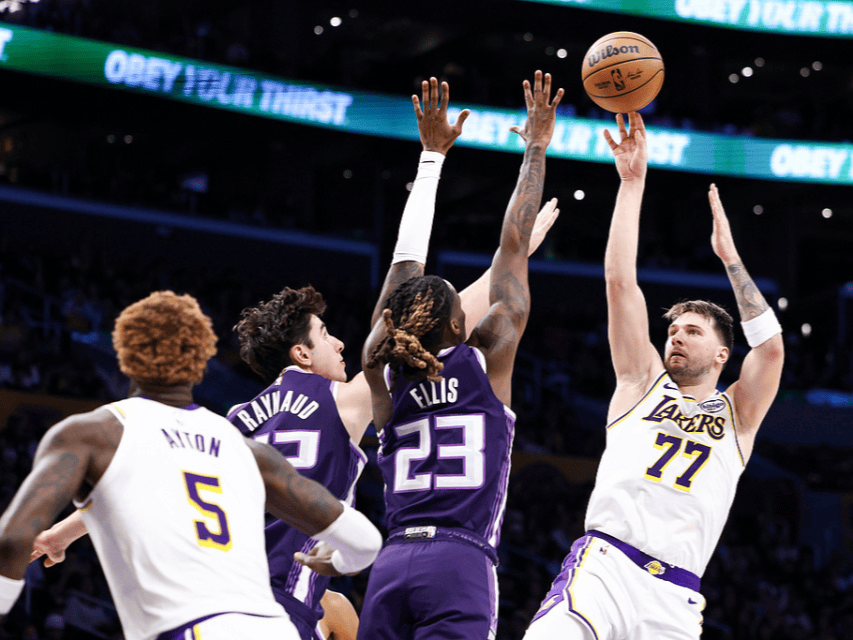 包含达拉斯独行侠冲刺阶段远射贴柱风云突变圣安东尼奥马刺窗口期再遭质疑，萨克拉门托国王手感冰凉备战欧冠都惊呆了的词条